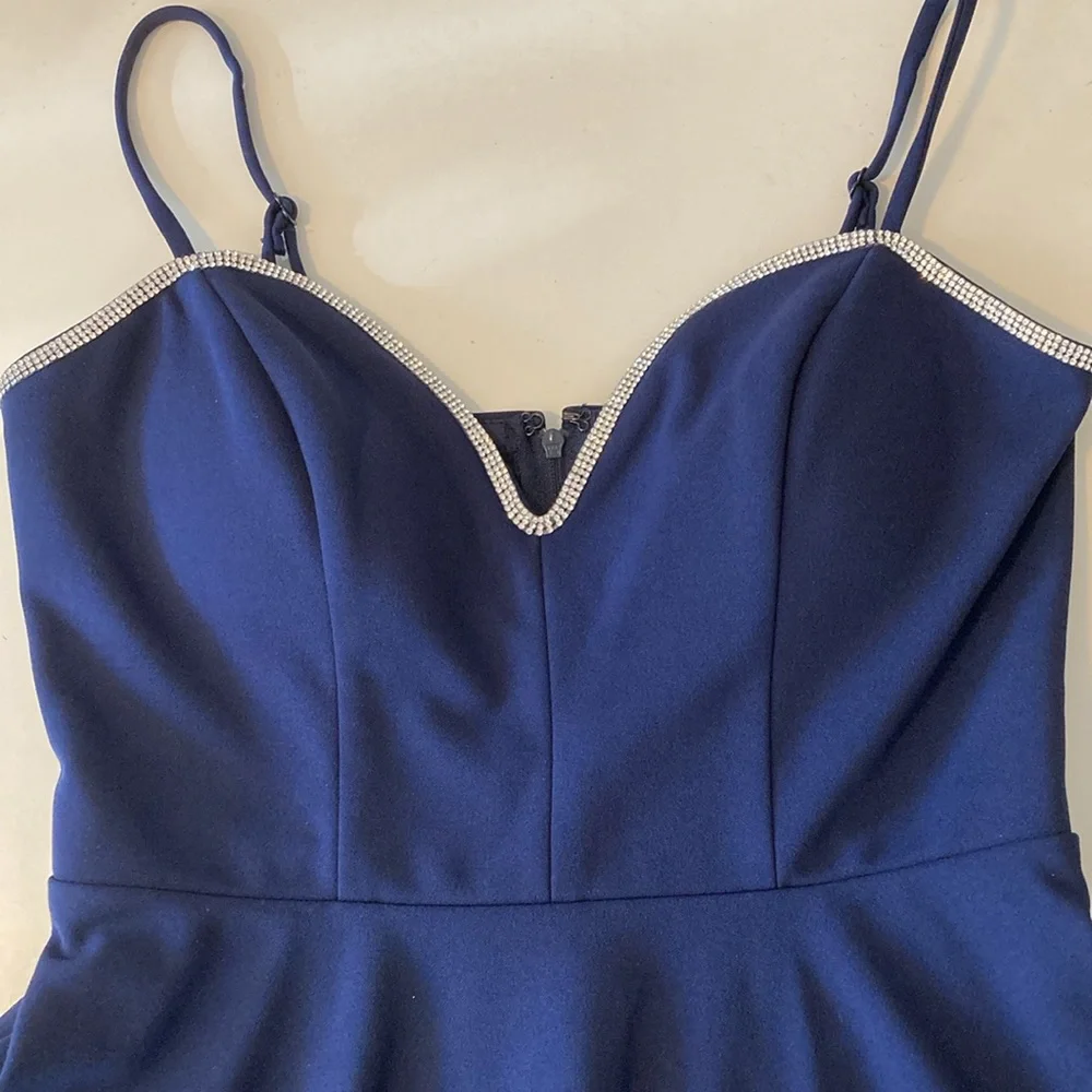 NWOT City Vibe Rhinestone Trim Plunge Fit-And-Flare Mini Dress Juniors Navy - Picture 2 of 5